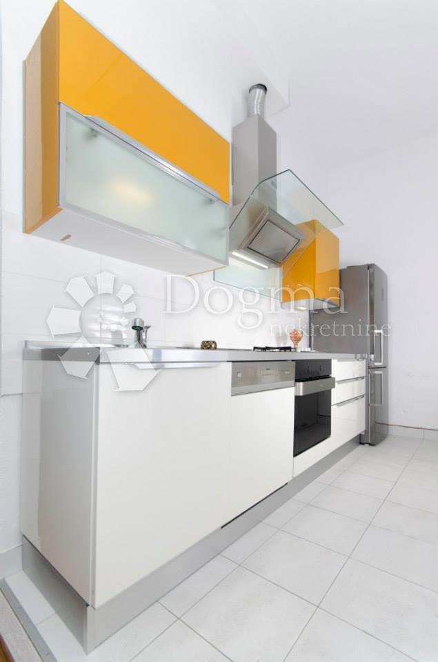 Casa Makarska, 532,75m2