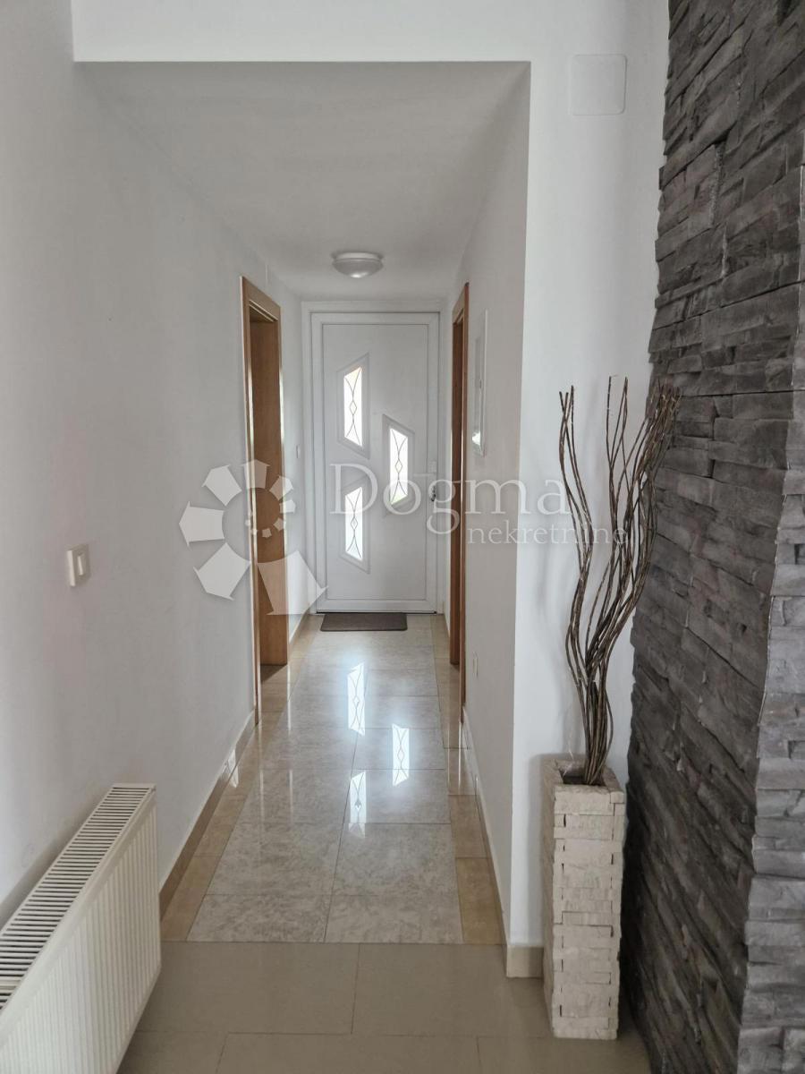 Casa Gornje Makojišće, Novi Marof, 224m2