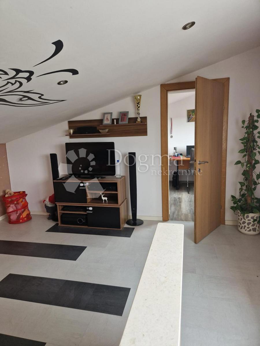 Casa Gornje Makojišće, Novi Marof, 224m2