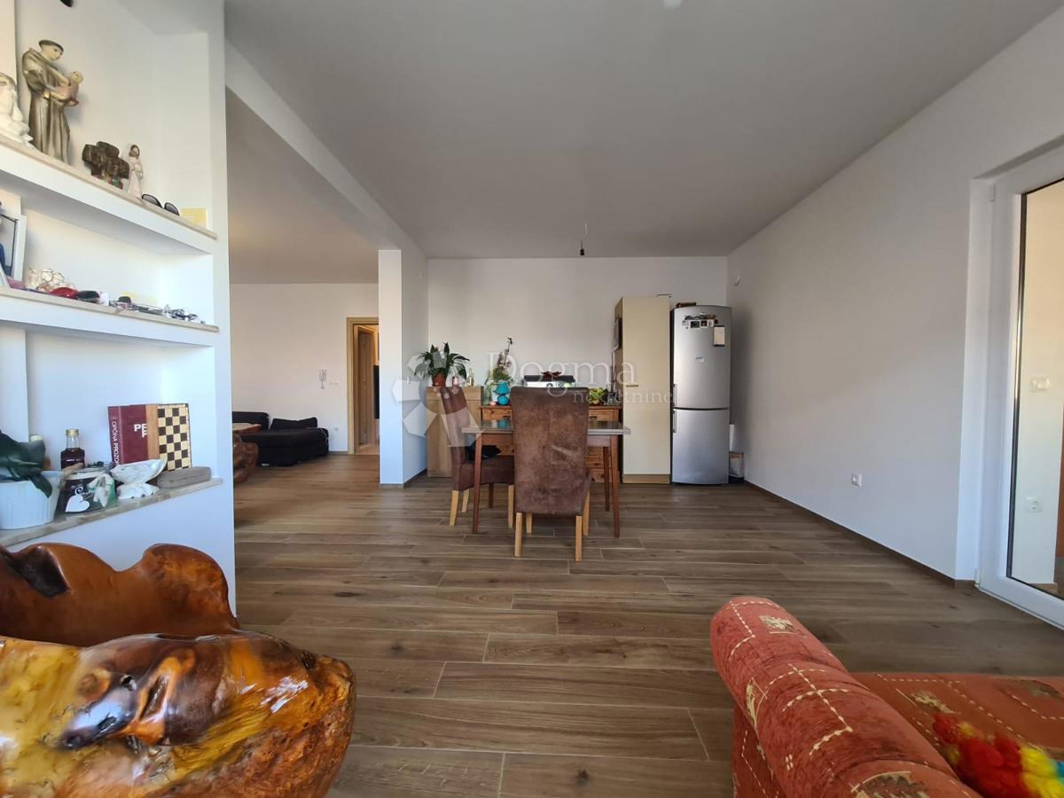 Allogio Okrug Gornji, Okrug, 153,90m2