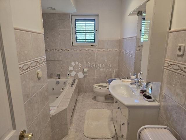 Casa Kraljevica, 220m2