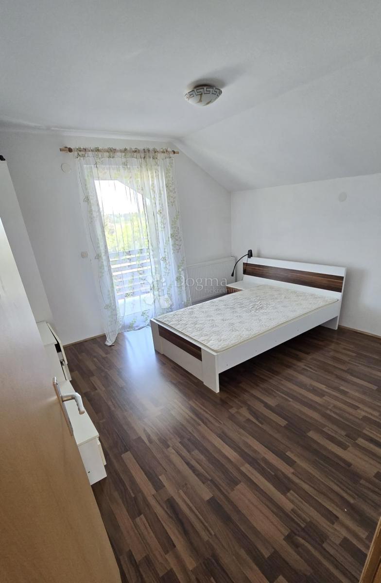 Casa Donji Desinec, Jastrebarsko - Okolica, 699m2