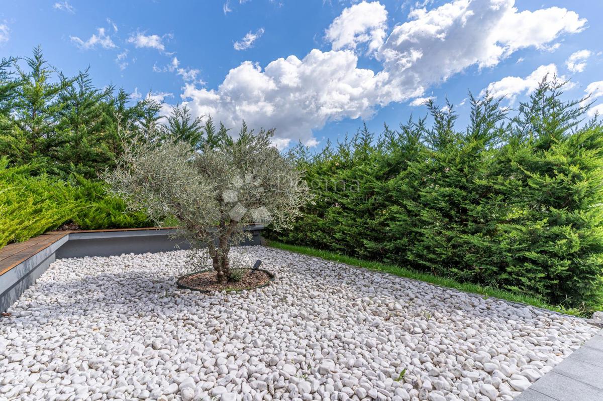 Casa Gračani, Podsljeme, 440m2