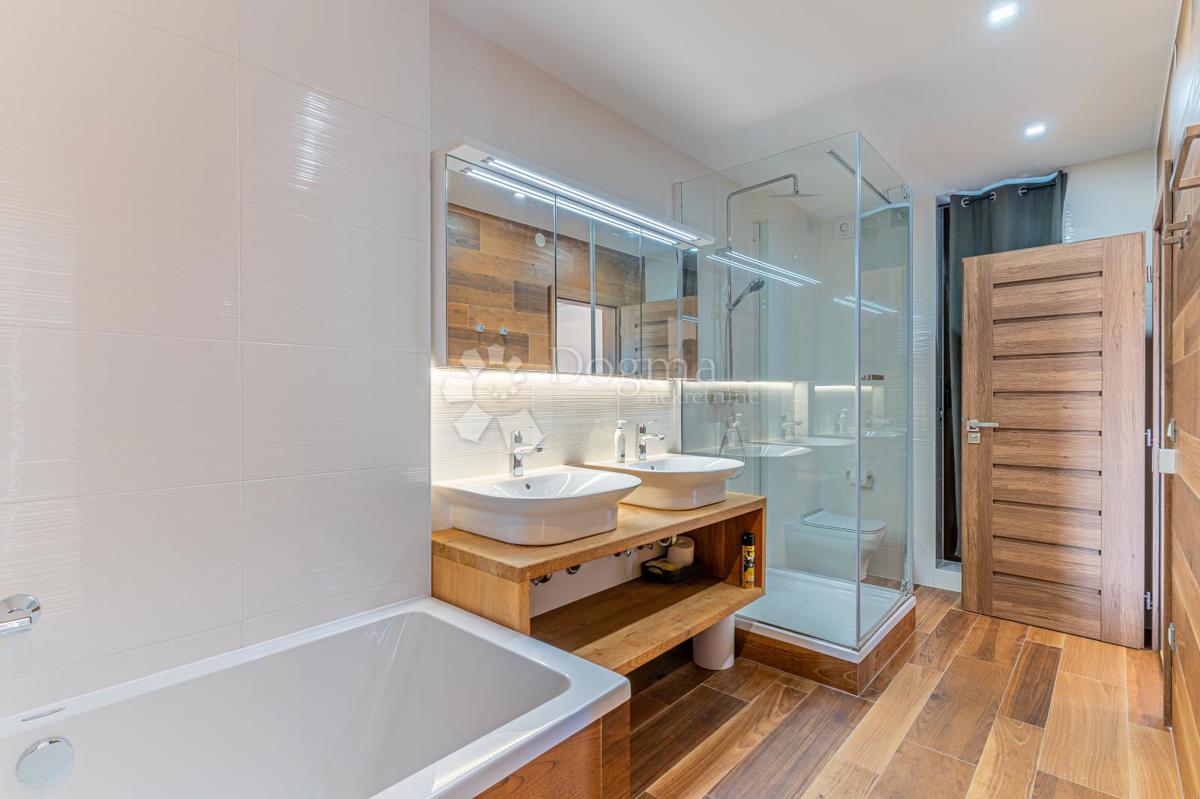 Casa Gračani, Podsljeme, 440m2