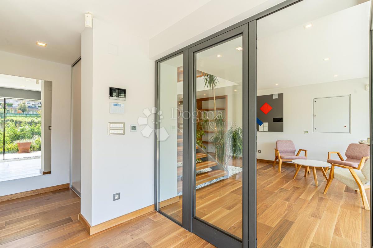 Casa Gračani, Podsljeme, 440m2