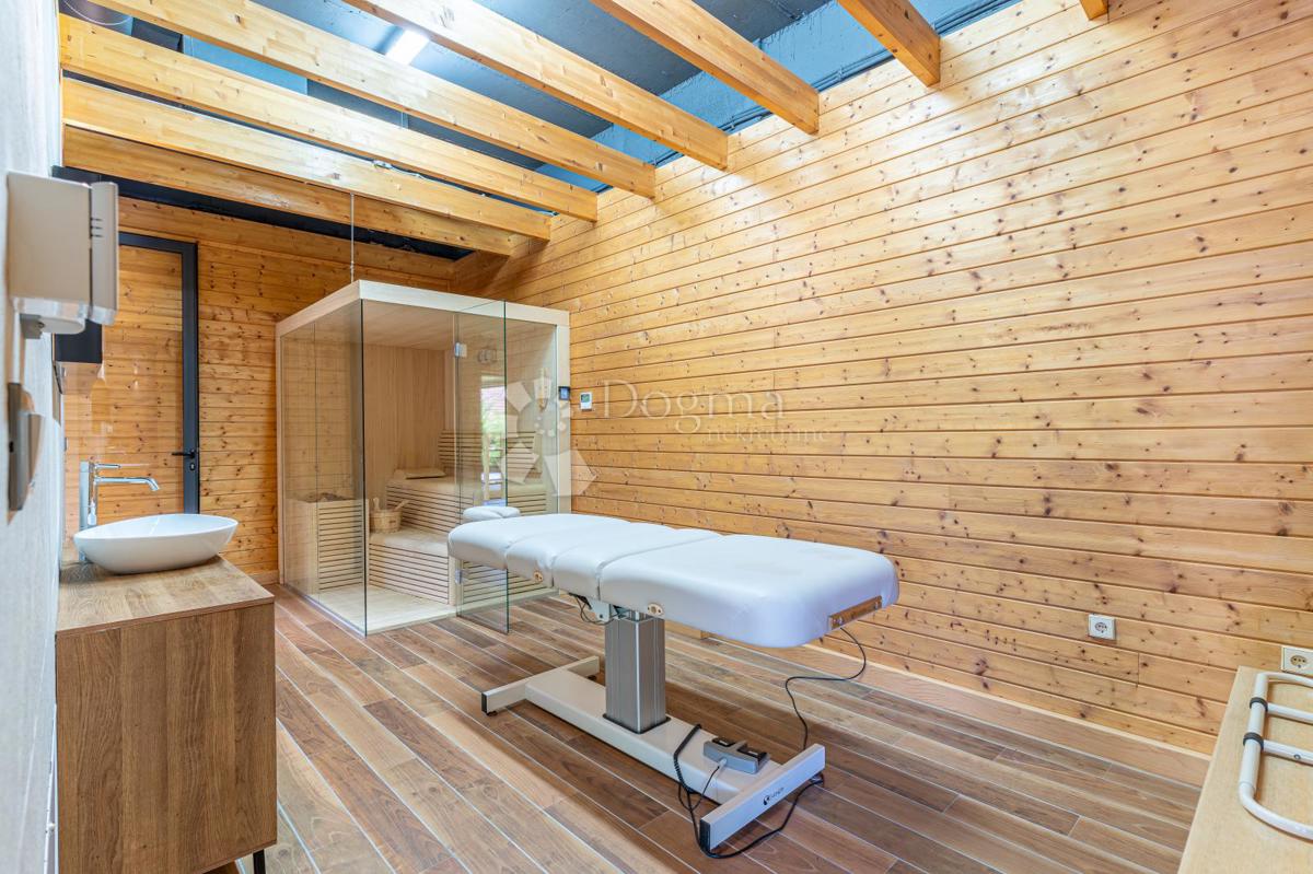 Casa Gračani, Podsljeme, 440m2