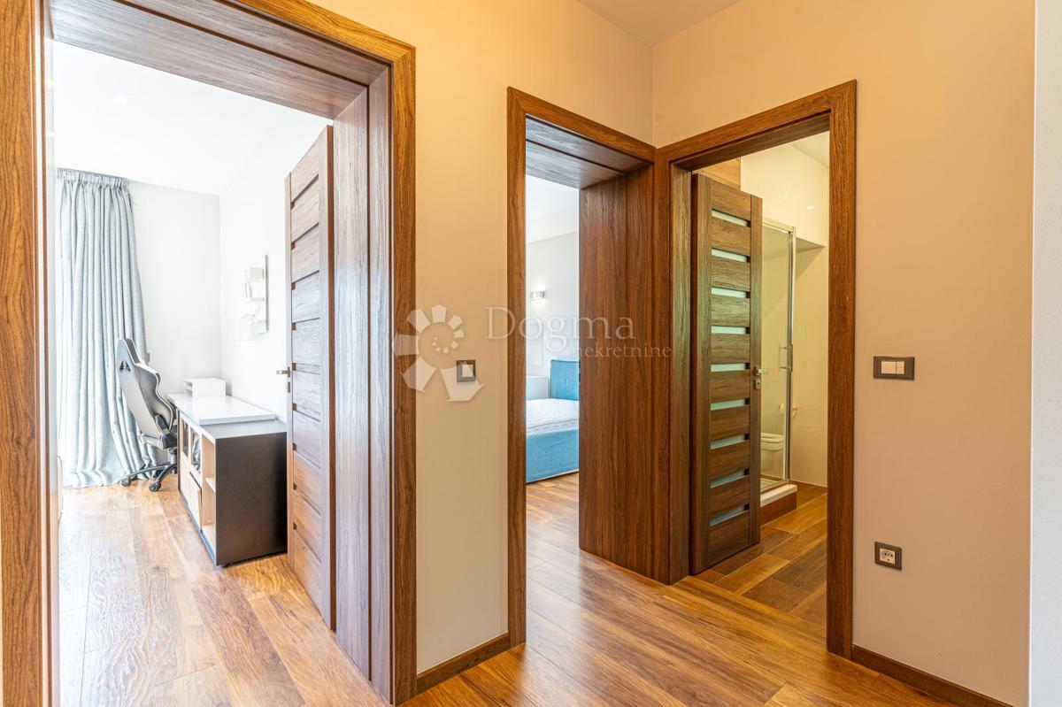 Casa Gračani, Podsljeme, 440m2