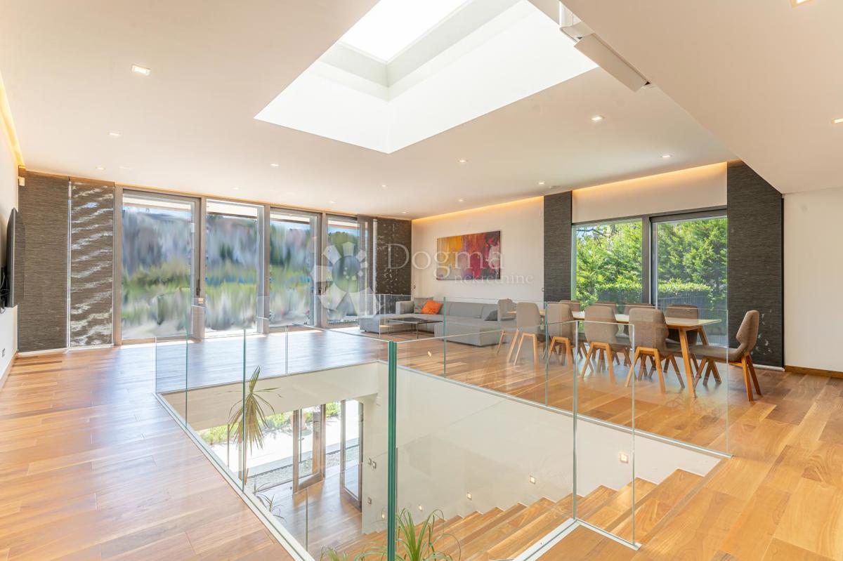 Casa Gračani, Podsljeme, 440m2