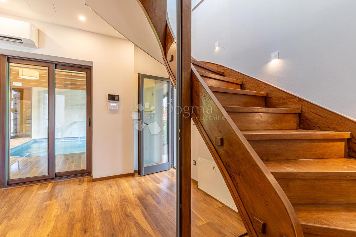 Casa Gračani, Podsljeme, 440m2