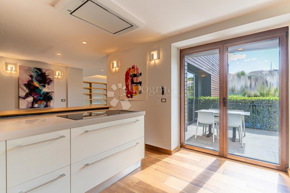 Casa Gračani, Podsljeme, 440m2