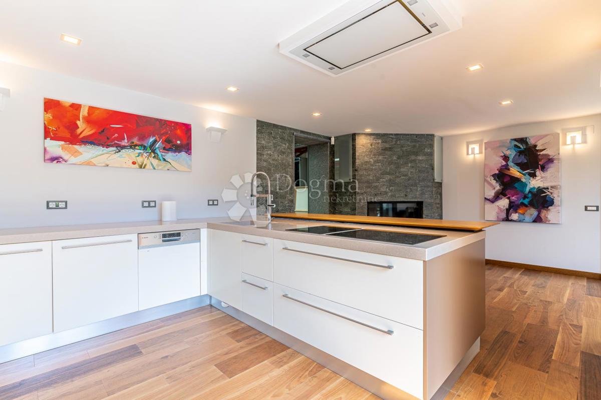 Casa Gračani, Podsljeme, 440m2