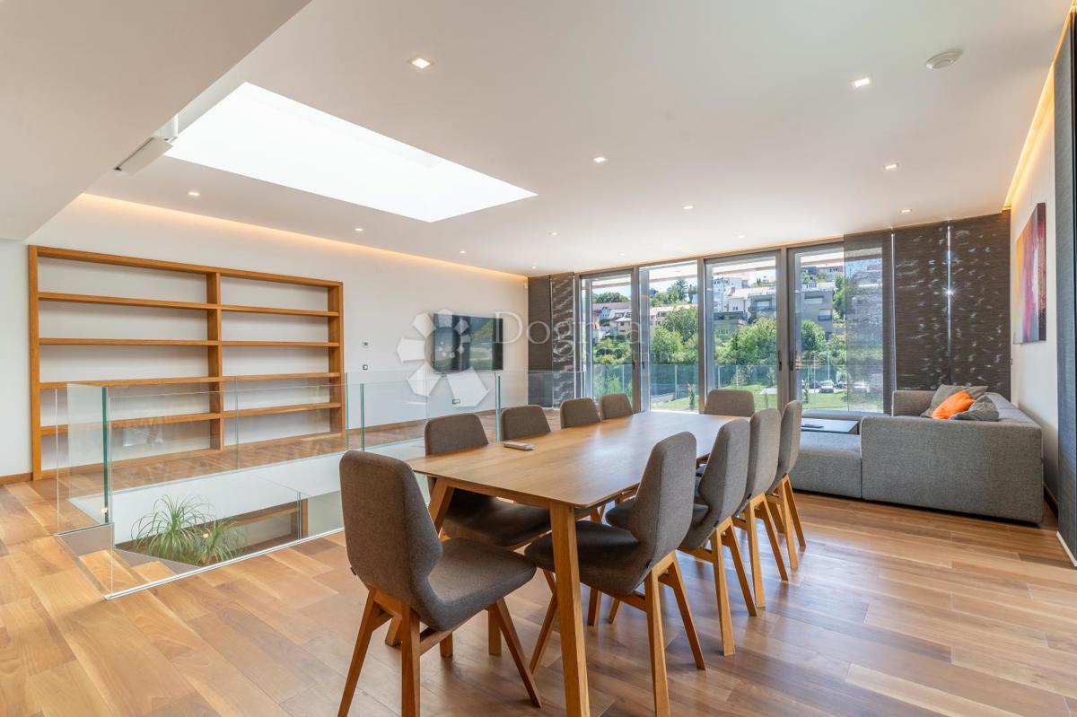 Casa Gračani, Podsljeme, 440m2