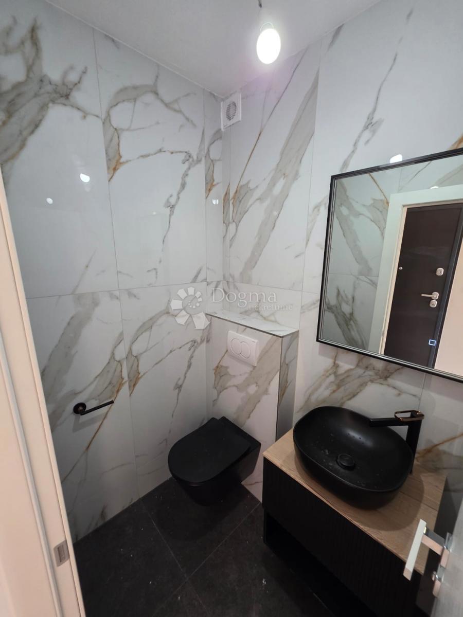 Allogio Rogoznica, 66,80m2