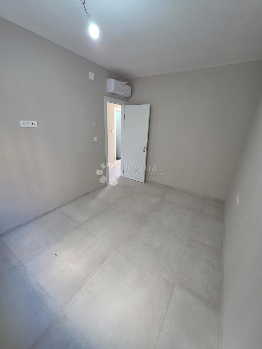 Allogio Rogoznica, 66,80m2