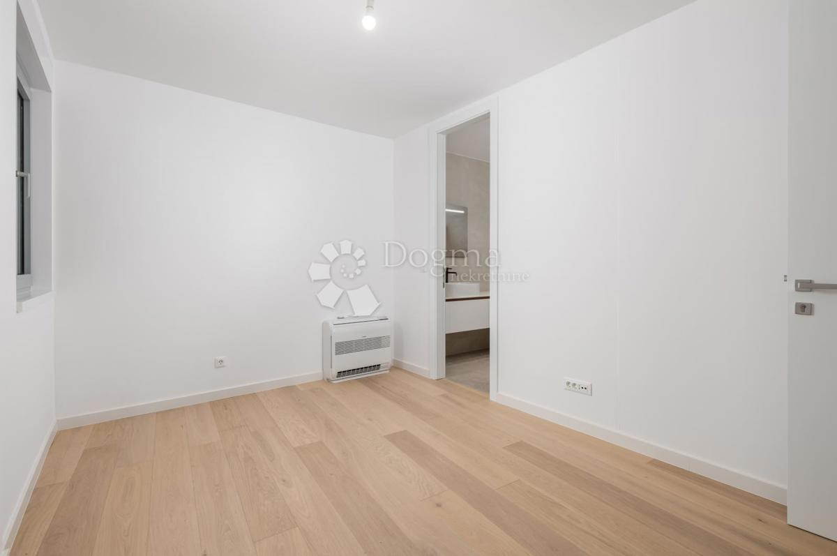 Allogio Opatija - Centar, Opatija, 81,89m2