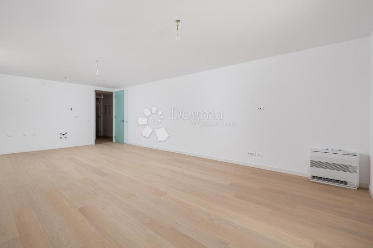 Allogio Opatija - Centar, Opatija, 81,89m2