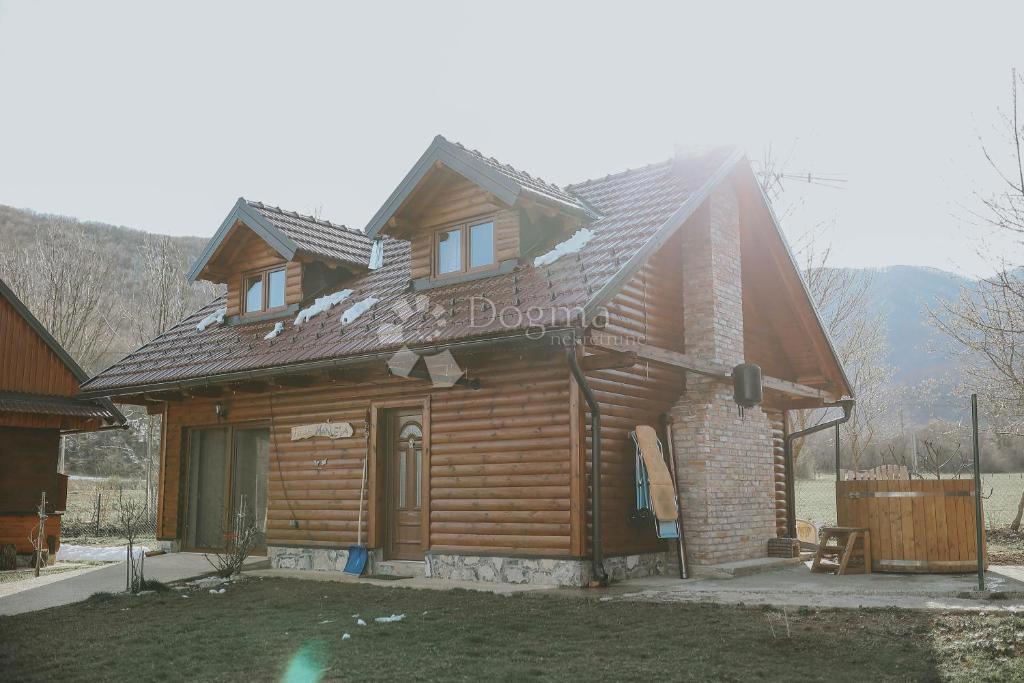 Casa Trnovac, Gospić - Okolica, 300m2