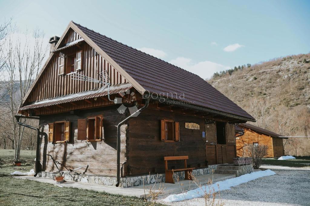 Casa Trnovac, Gospić - Okolica, 300m2