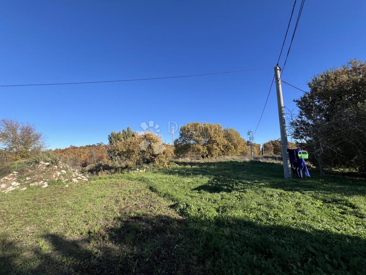 TERRENO EDIFICABILE CON PERMESSO DI COSTRUIRE