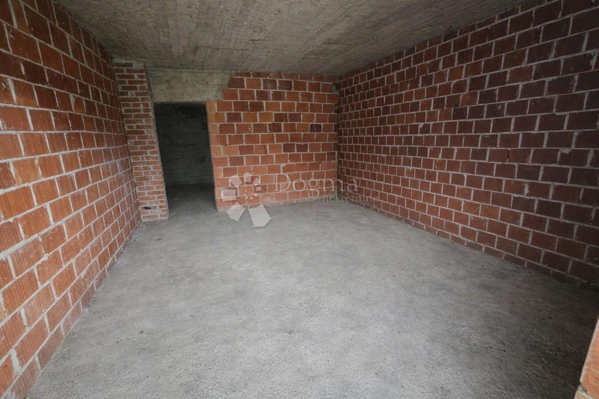 Terreno edificabile Ličko Petrovo Selo, Plitvička Jezera, 5.769m2