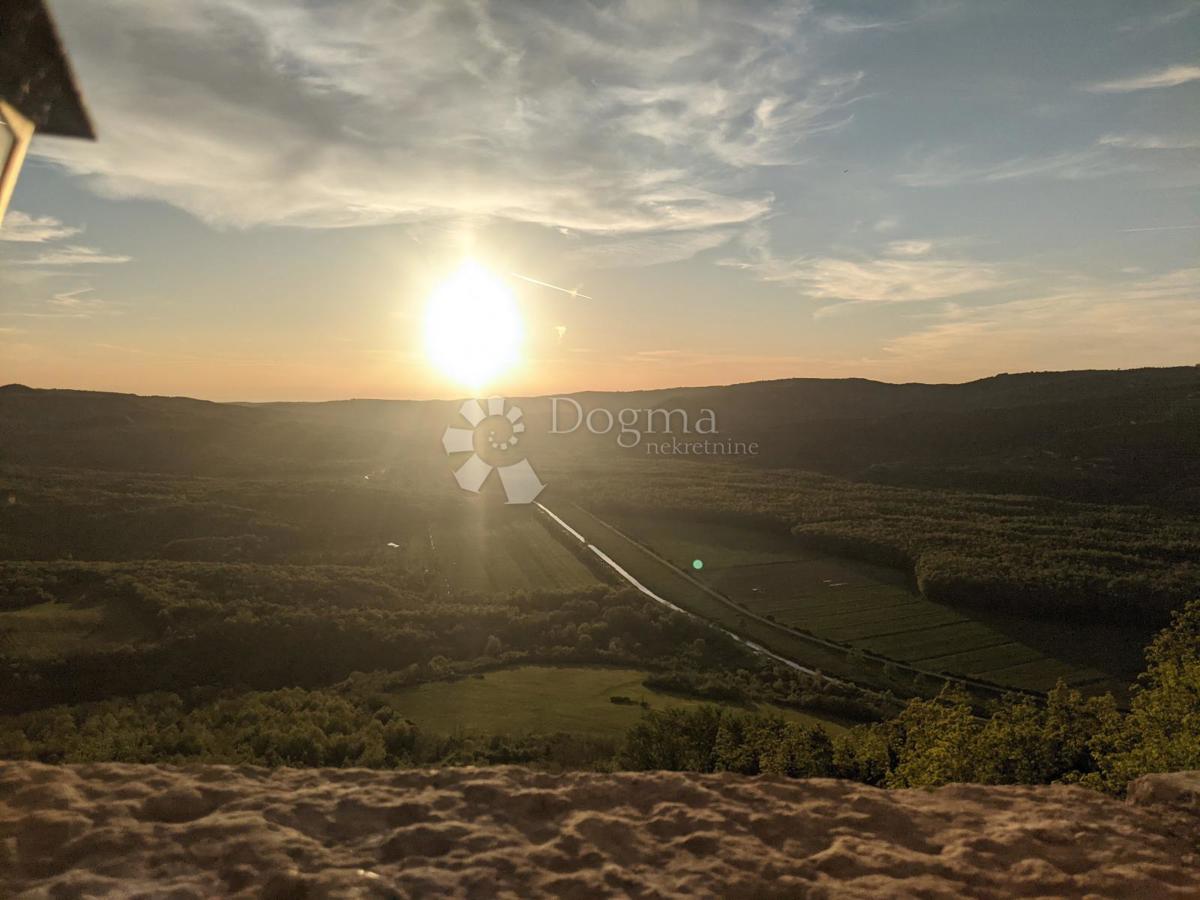 Una casa con giardino nel cuore della romantica Montona