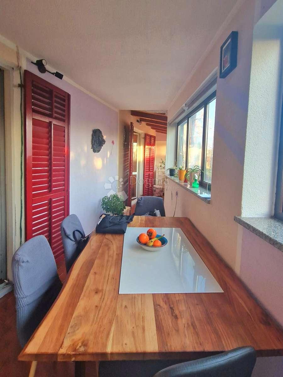 Casa Dolenja Vas, Lupoglav, 67m2