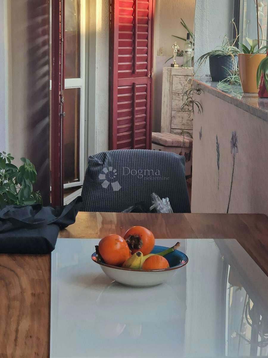 Casa Dolenja Vas, Lupoglav, 67m2