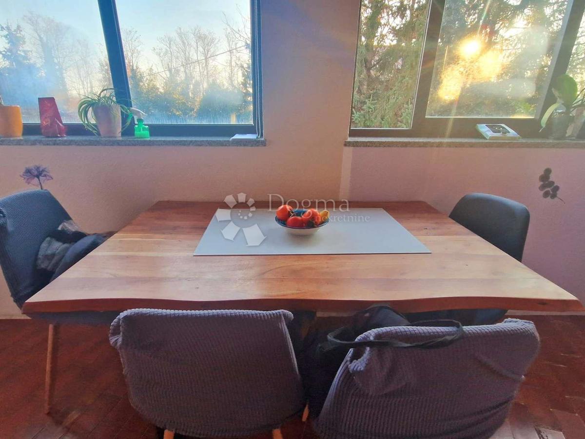 Casa Dolenja Vas, Lupoglav, 67m2