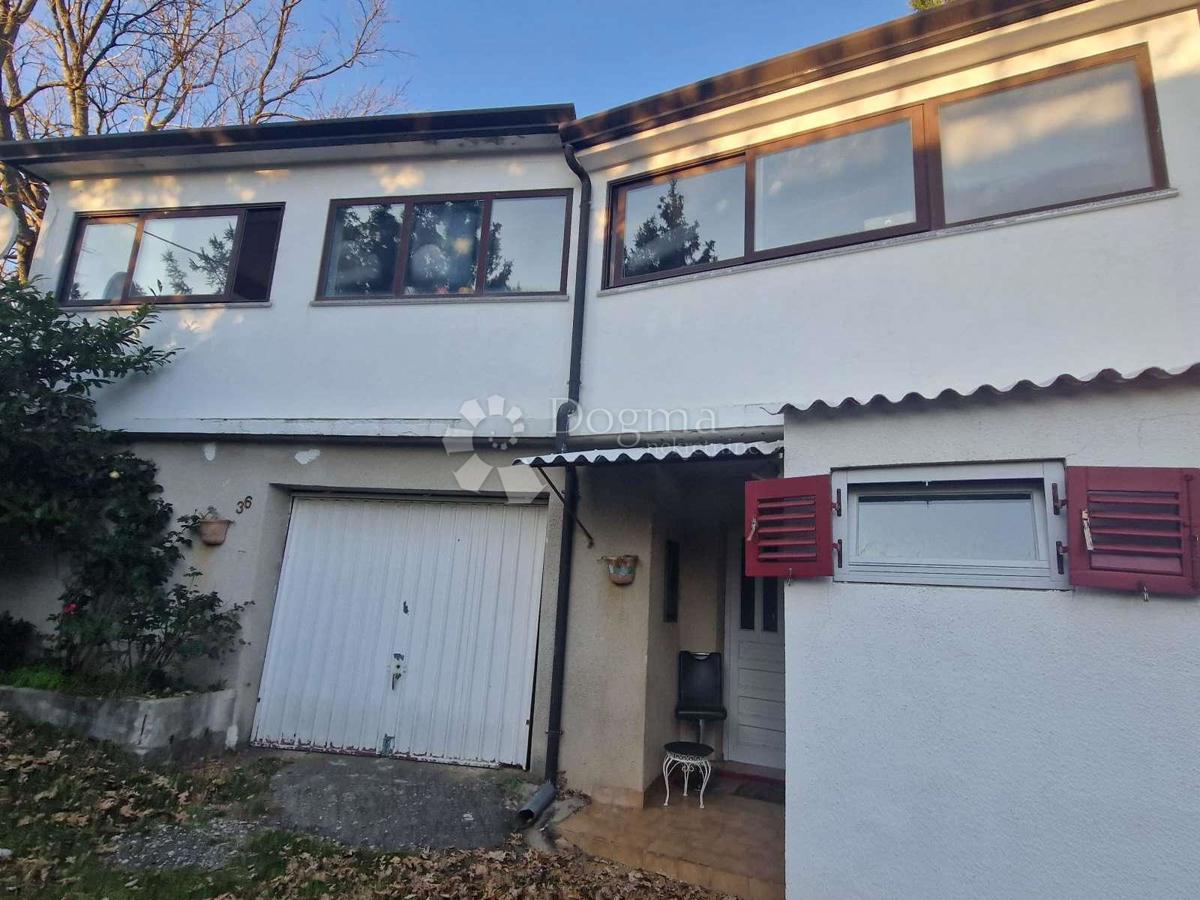 Casa Dolenja Vas, Lupoglav, 67m2