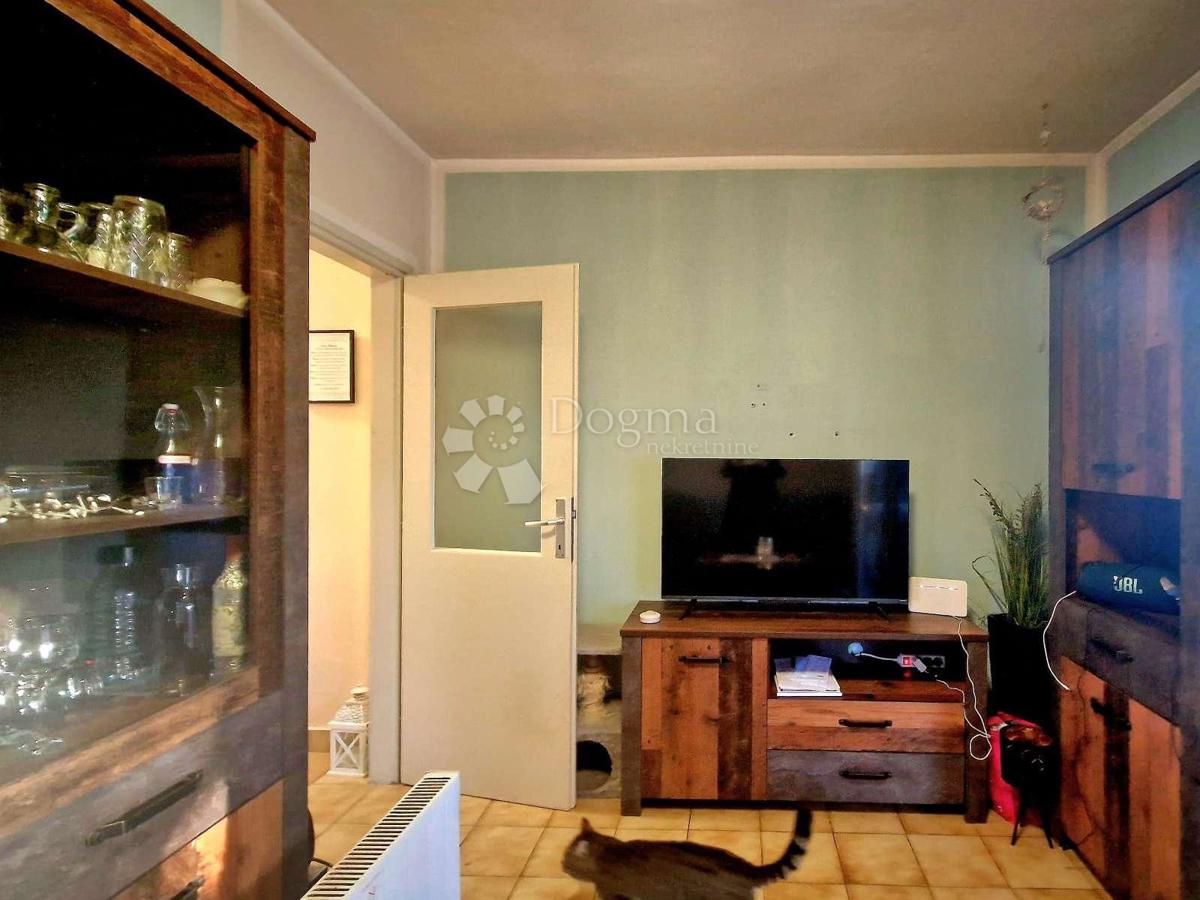 Casa Dolenja Vas, Lupoglav, 67m2