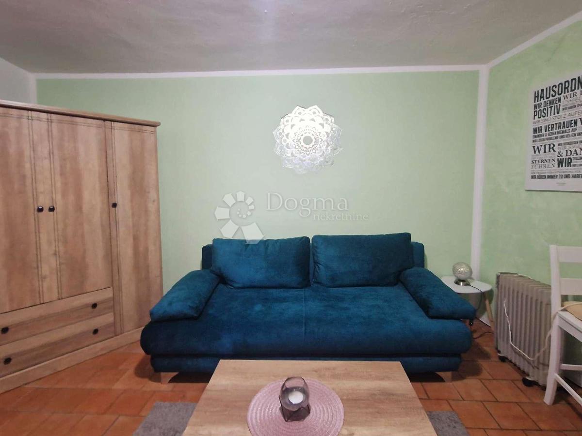 Casa Dolenja Vas, Lupoglav, 67m2