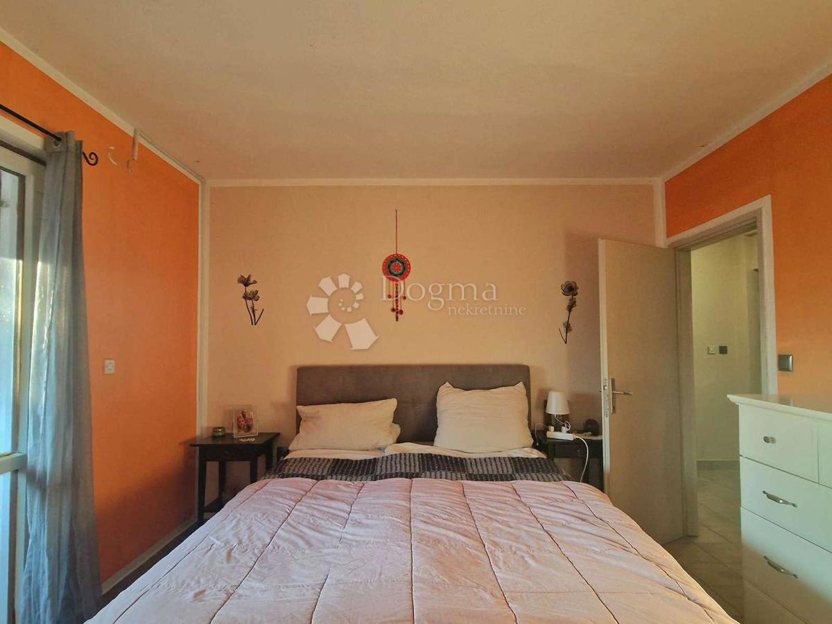 Casa Dolenja Vas, Lupoglav, 67m2