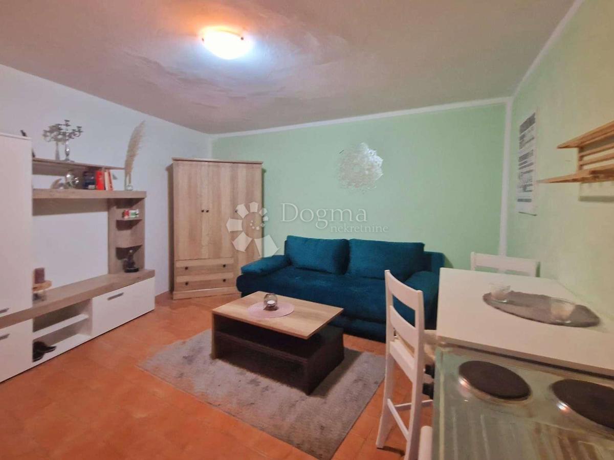 Casa Dolenja Vas, Lupoglav, 67m2