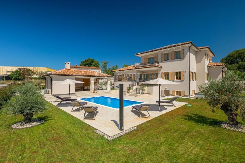 Casa Rovinjsko Selo, Rovinj, 512m2