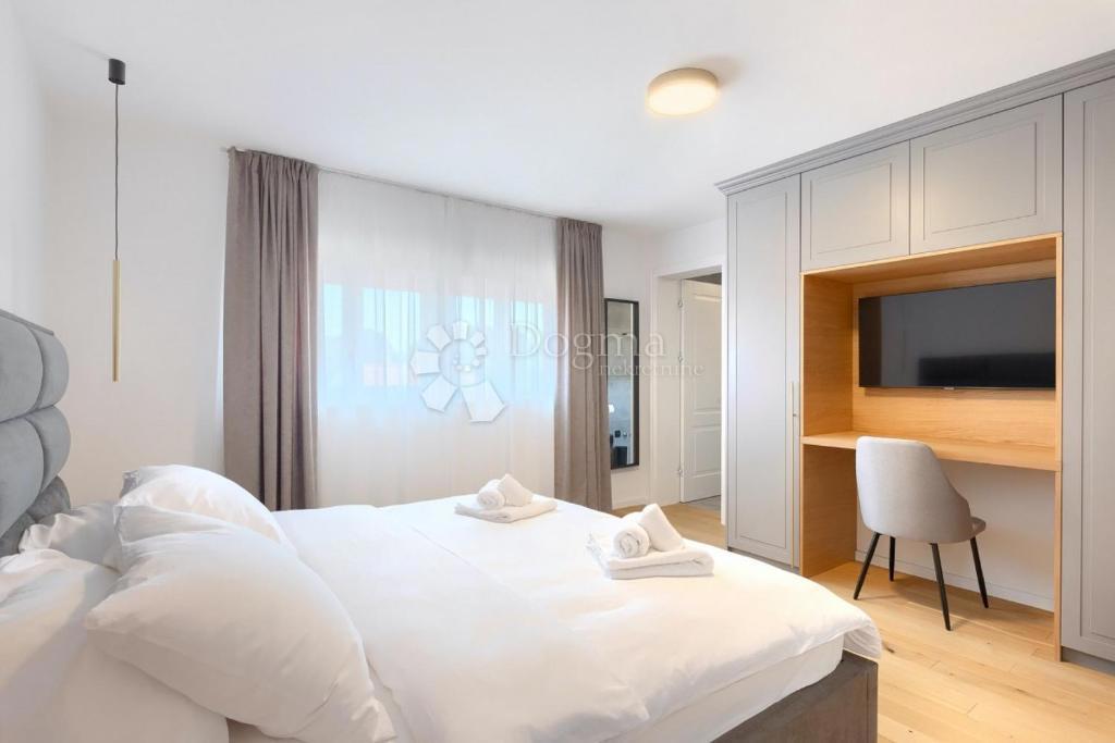 Casa Rovinjsko Selo, Rovinj, 512m2