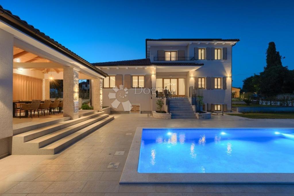 Casa Rovinjsko Selo, Rovinj, 512m2