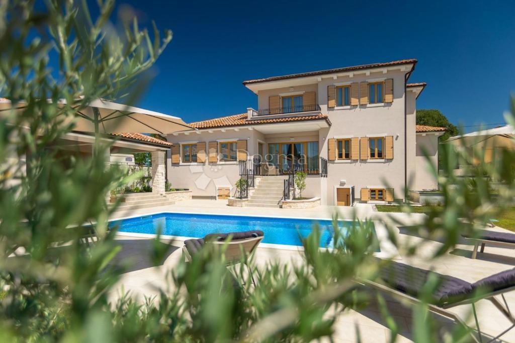 Casa Rovinjsko Selo, Rovinj, 512m2