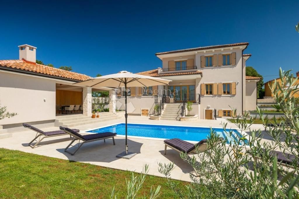 Casa Rovinjsko Selo, Rovinj, 512m2