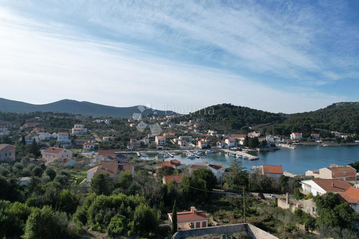 Terreno edificabile Lukoran, Preko, 750m2