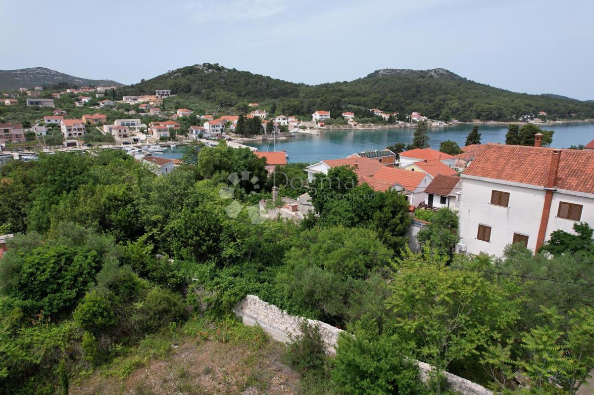 Terreno edificabile Lukoran, Preko, 750m2
