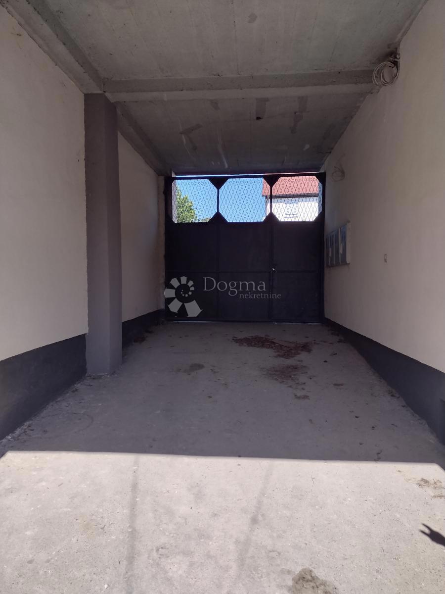 Locale commerciale Topusko, 41m2