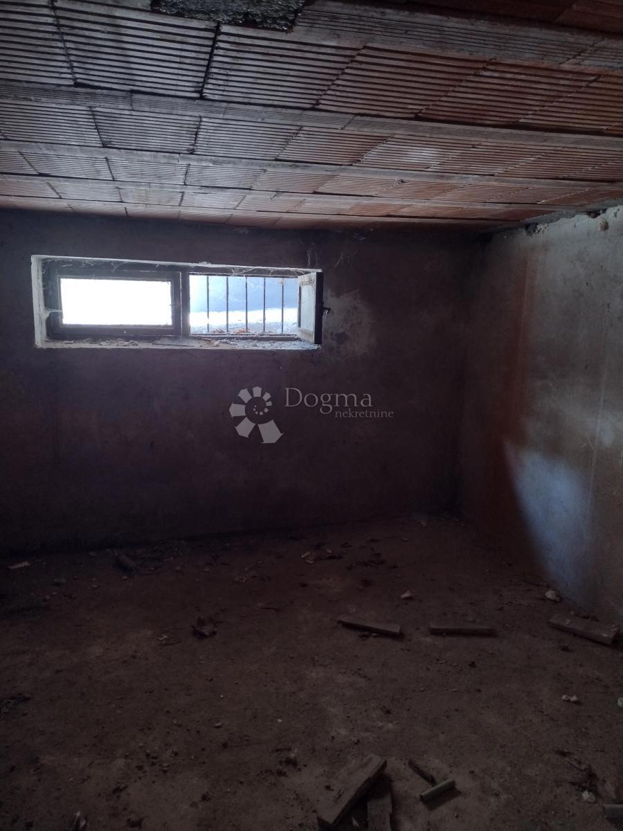 Locale commerciale Topusko, 41m2