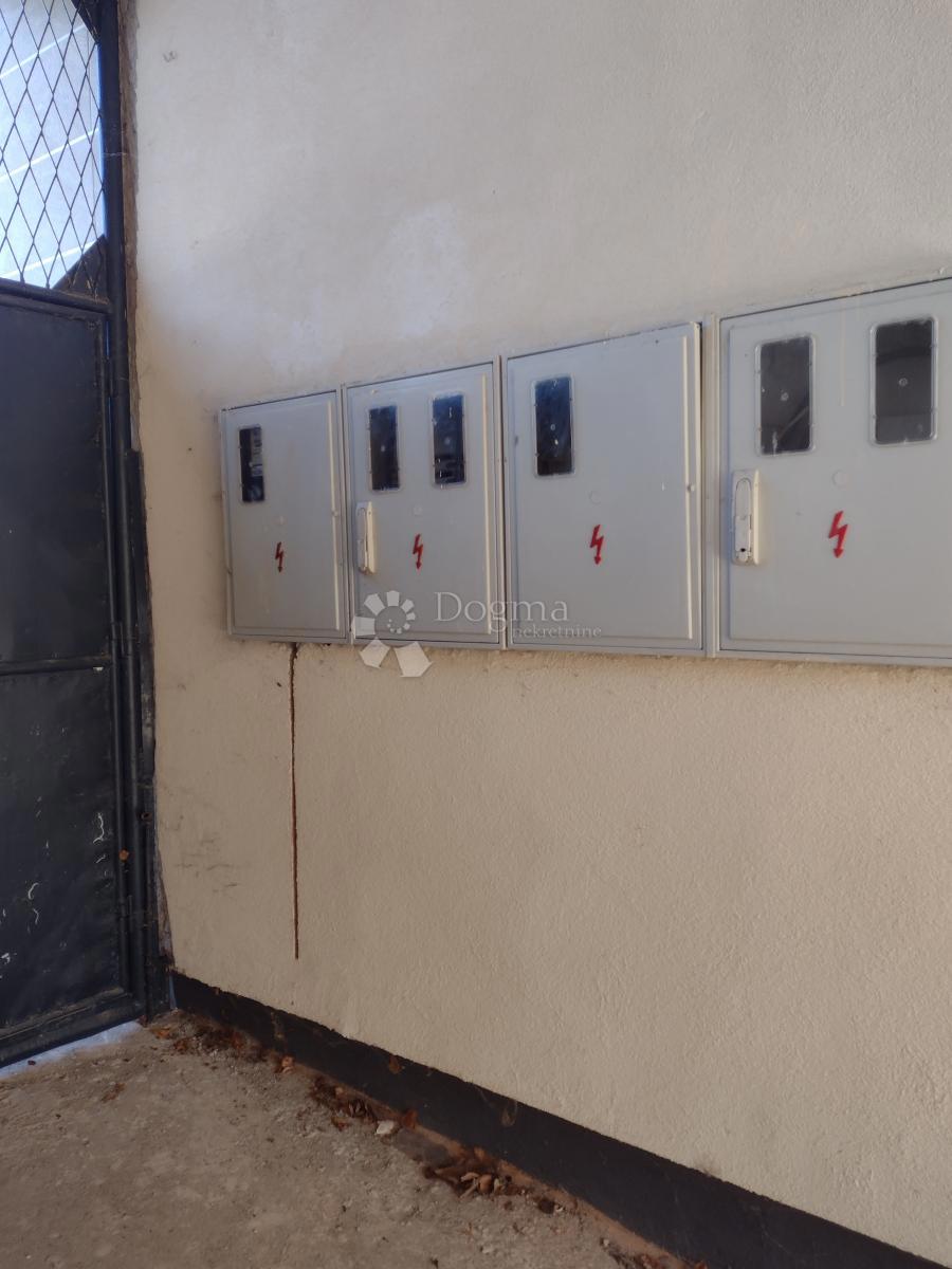 Locale commerciale Topusko, 41m2