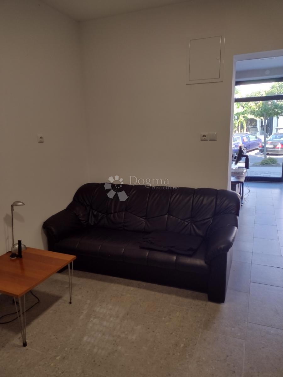 Locale commerciale Topusko, 41m2