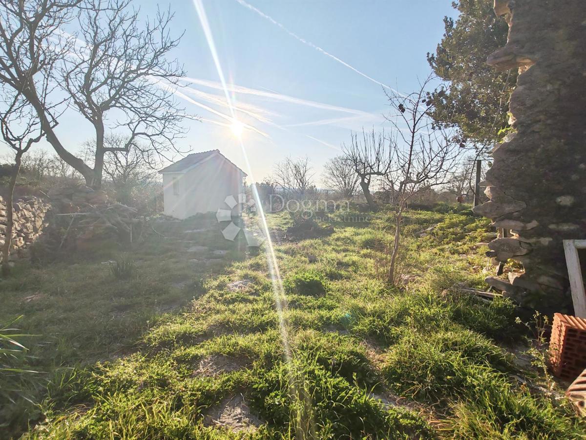 Poličnik – Autentica casa in pietra e proprietà spaziosa