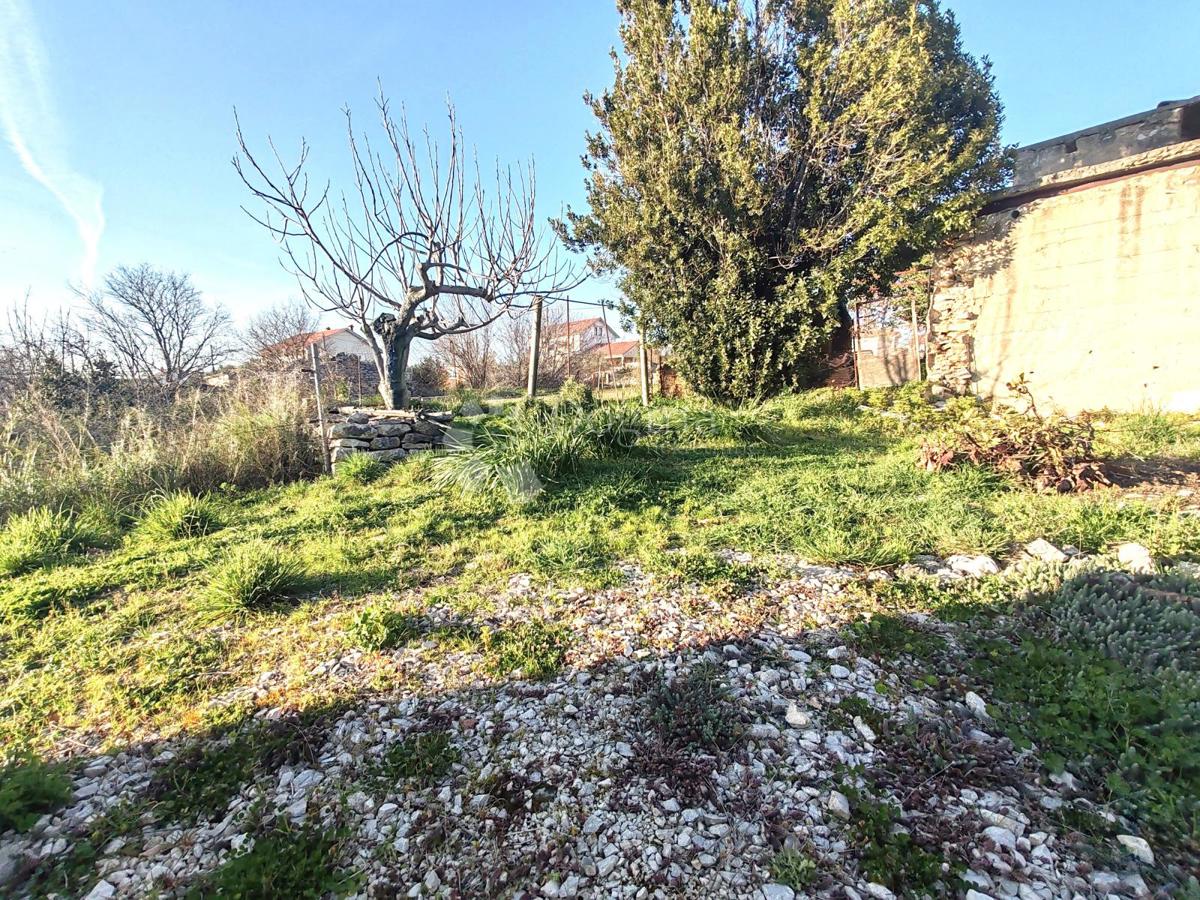 Poličnik – Autentica casa in pietra e proprietà spaziosa