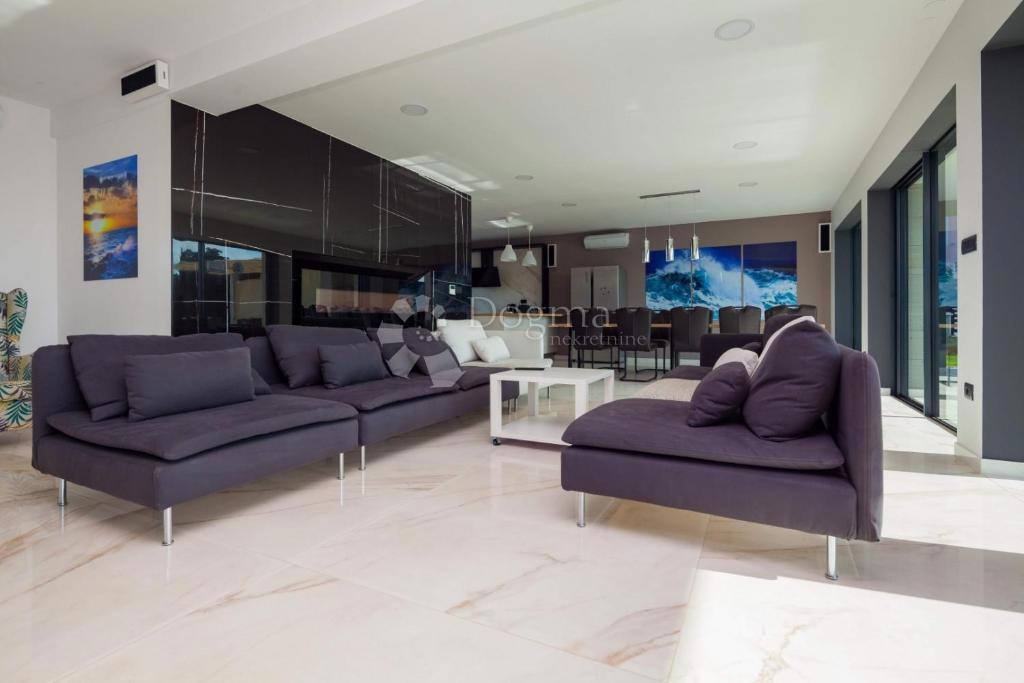 Premantura – Villa di lusso in posizione prestigiosa!