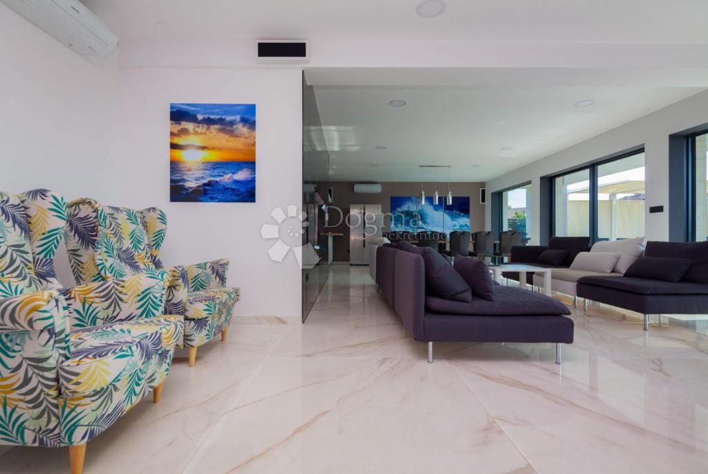 Premantura – Villa di lusso in posizione prestigiosa!