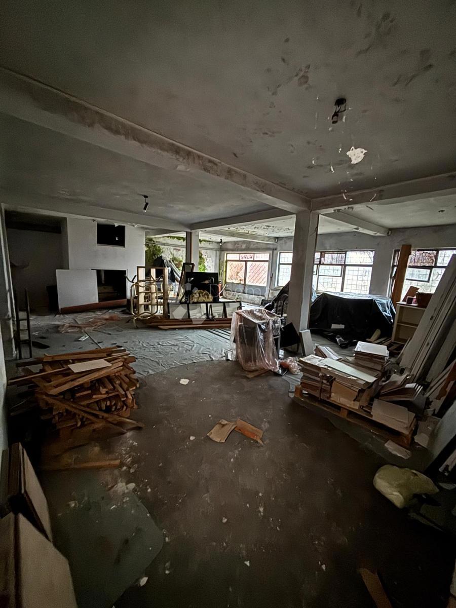 Casa Brestje, Sesvete, 303m2