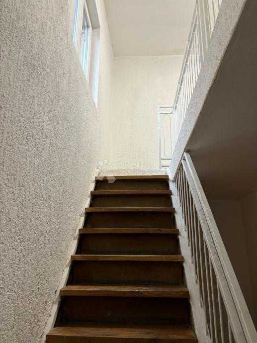 Casa Brestje, Sesvete, 303m2